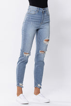 Load image into Gallery viewer, HIGH RISE 90'S SKINNY JEAN'S W/ DESTRUCTION AND HEM RIPS
