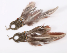 Load image into Gallery viewer, Feather earrings and accessories fashion jewelry
